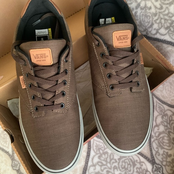 Brand New Vans Men's Brown Casual Shoes - Picture 1 of 5